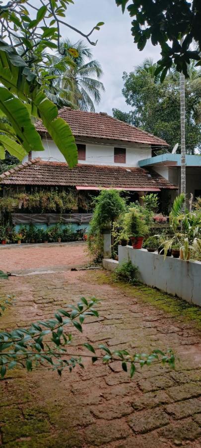 Kenoth Thaliyil Mana, Heritage Homestay Payyannur 外观 照片